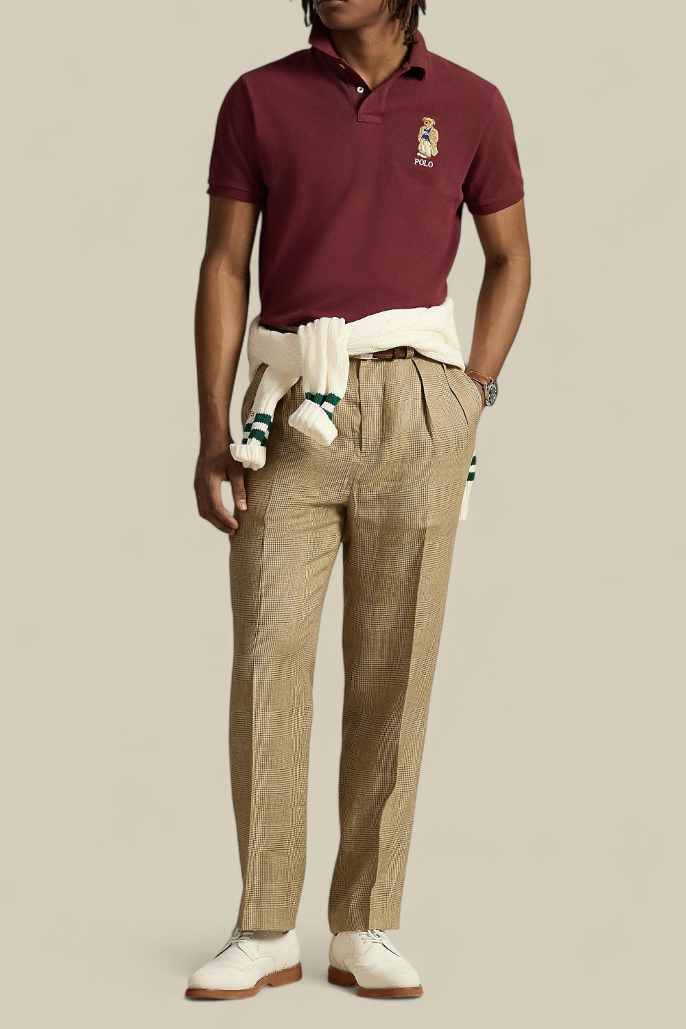 תמונת כל הלוק של חולצת פולו